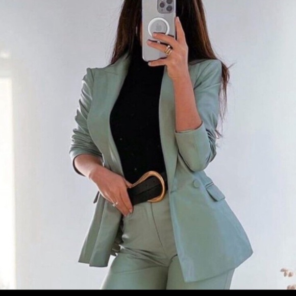 ZARA WOMAN SEA GREEN DOUBLE BREASTED FAUX LEATHER BLAZER - Picture 5 of 10
